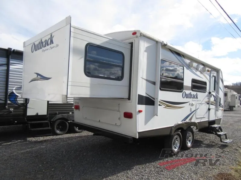 2012 Keystone Outback 210RS - Photo 4