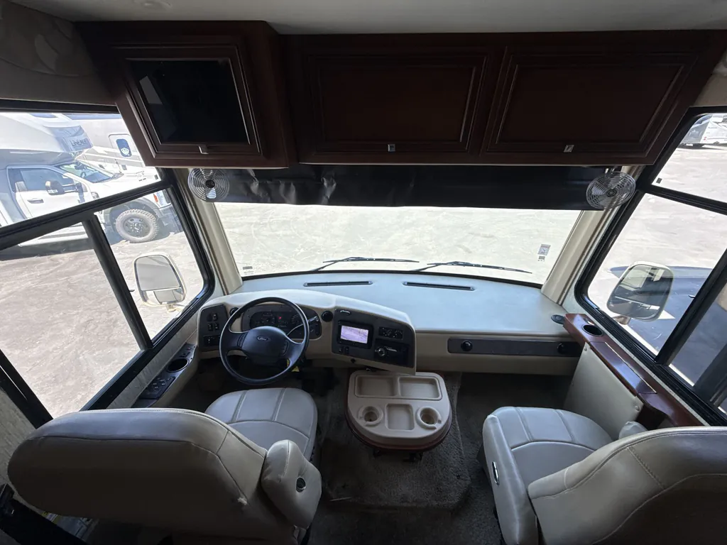 2016 Newmar Bay Star 3518, Photos photo 9