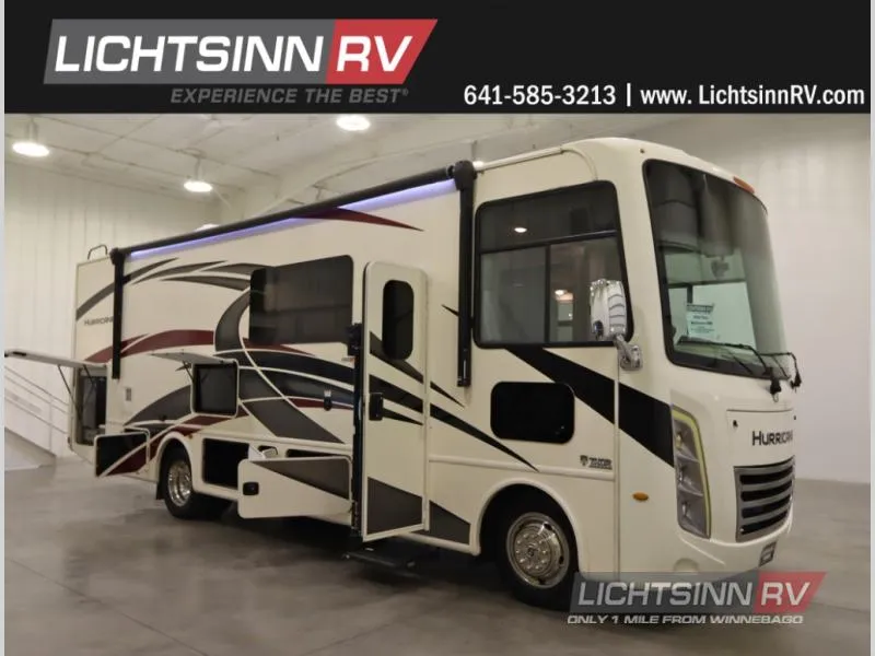 2022 Thor Motor Coach Hurricane 29M - Photo 2