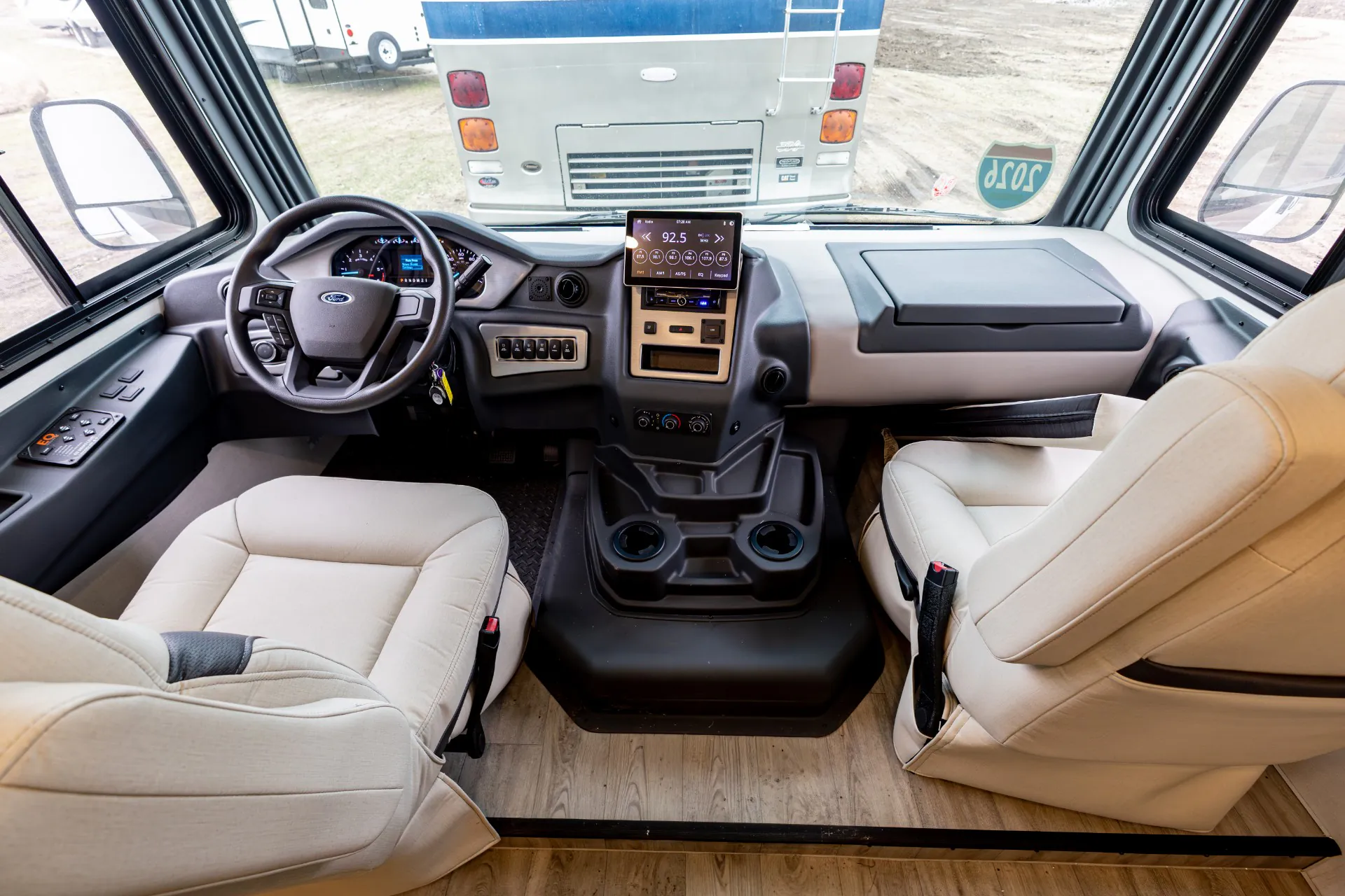 2026 Coachmen Pursuit 31TS - Photo 3