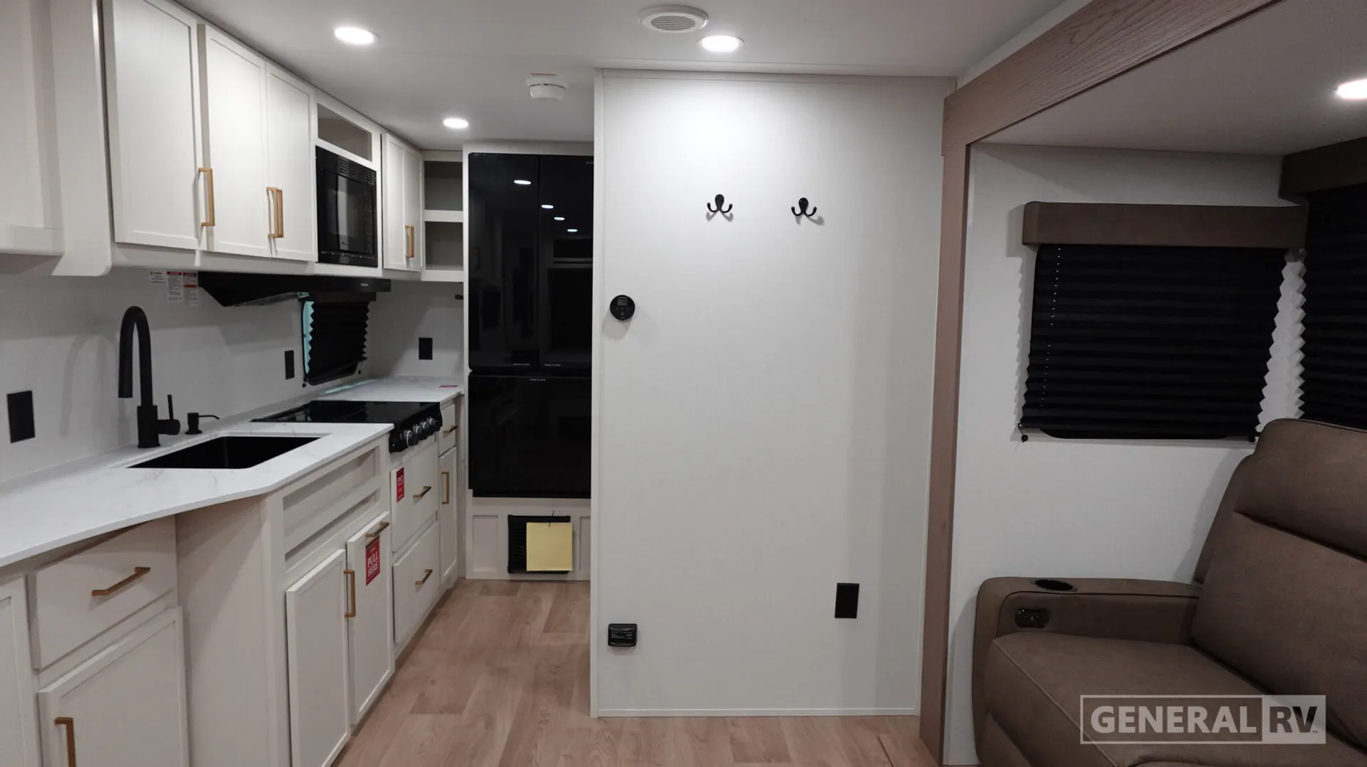 2026 Grand Design Transcend Xplor 20MKX - Photo 3
