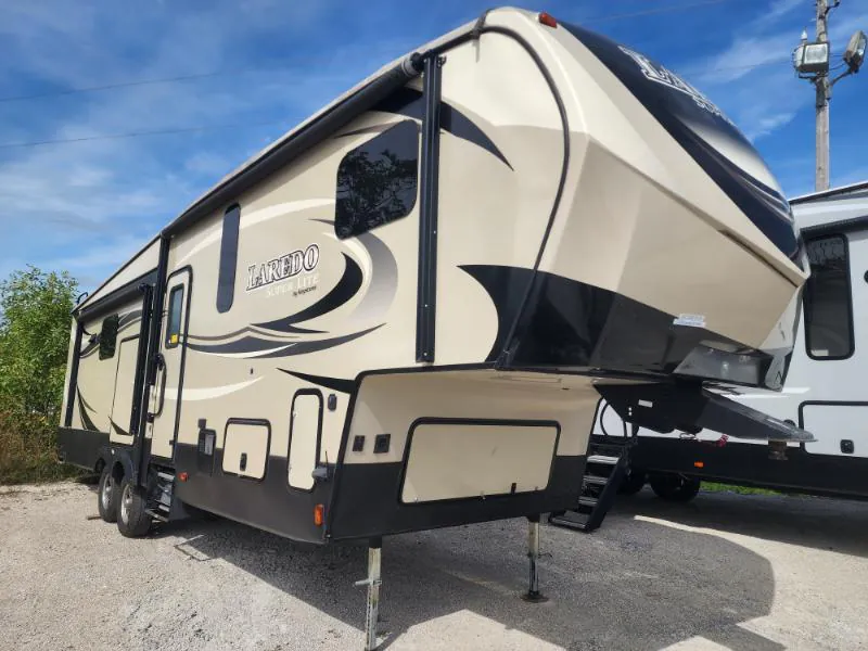 2018 Keystone Laredo 291SMK - Photo 2
