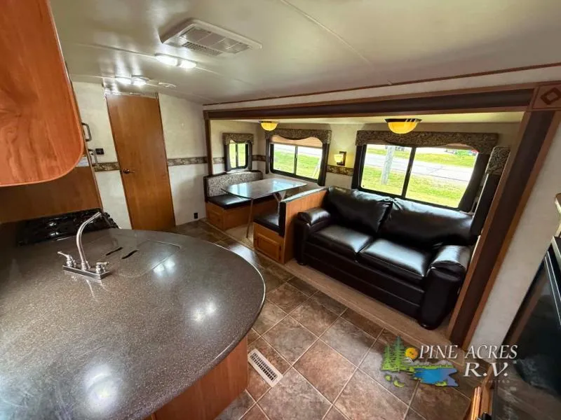 2012 CrossRoads RV Sunset Trail Used    26 RB (Hampton, NB) - Photo 3