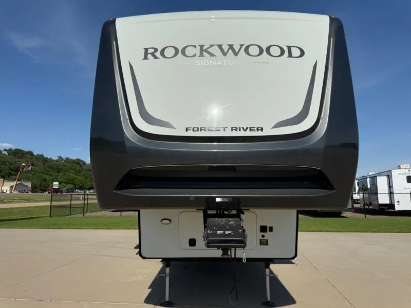 2026 Forest River Rockwood Signature 401SFB - Photo 3