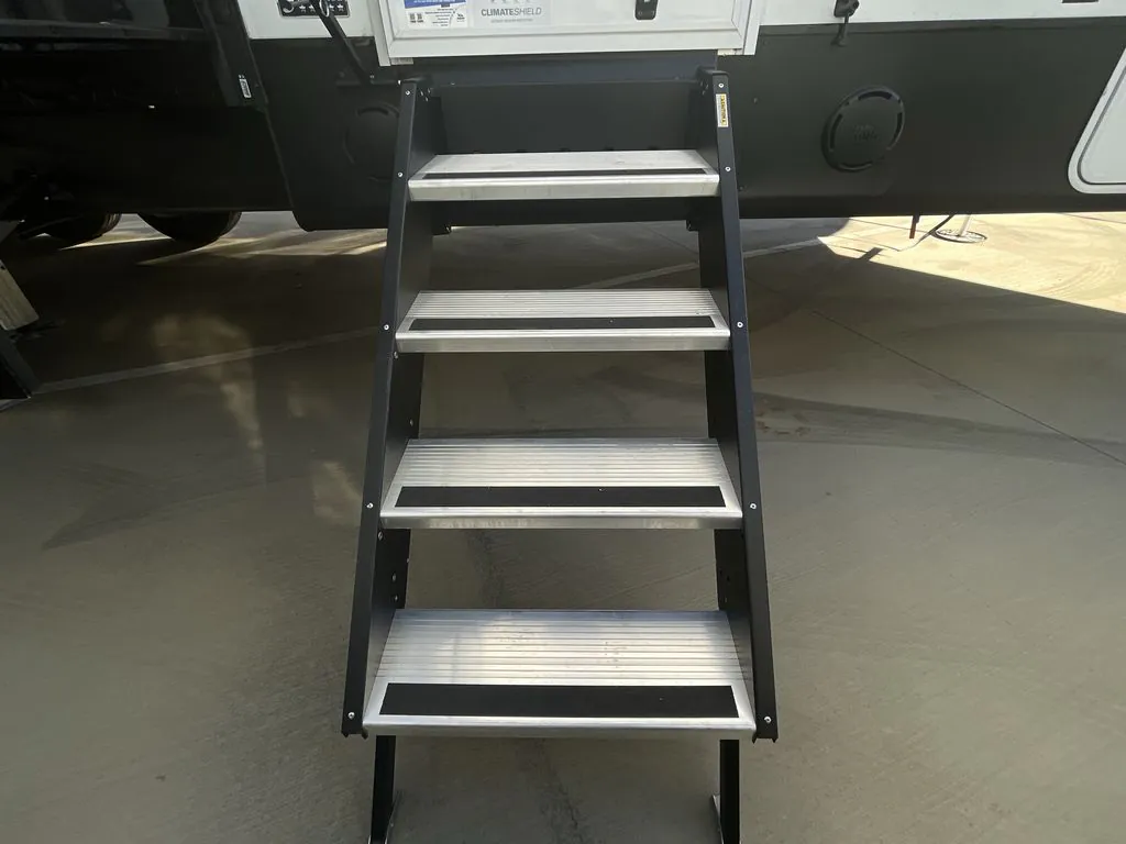 2025 Jayco Seismic Luxury Series 3815, Photos photo 9