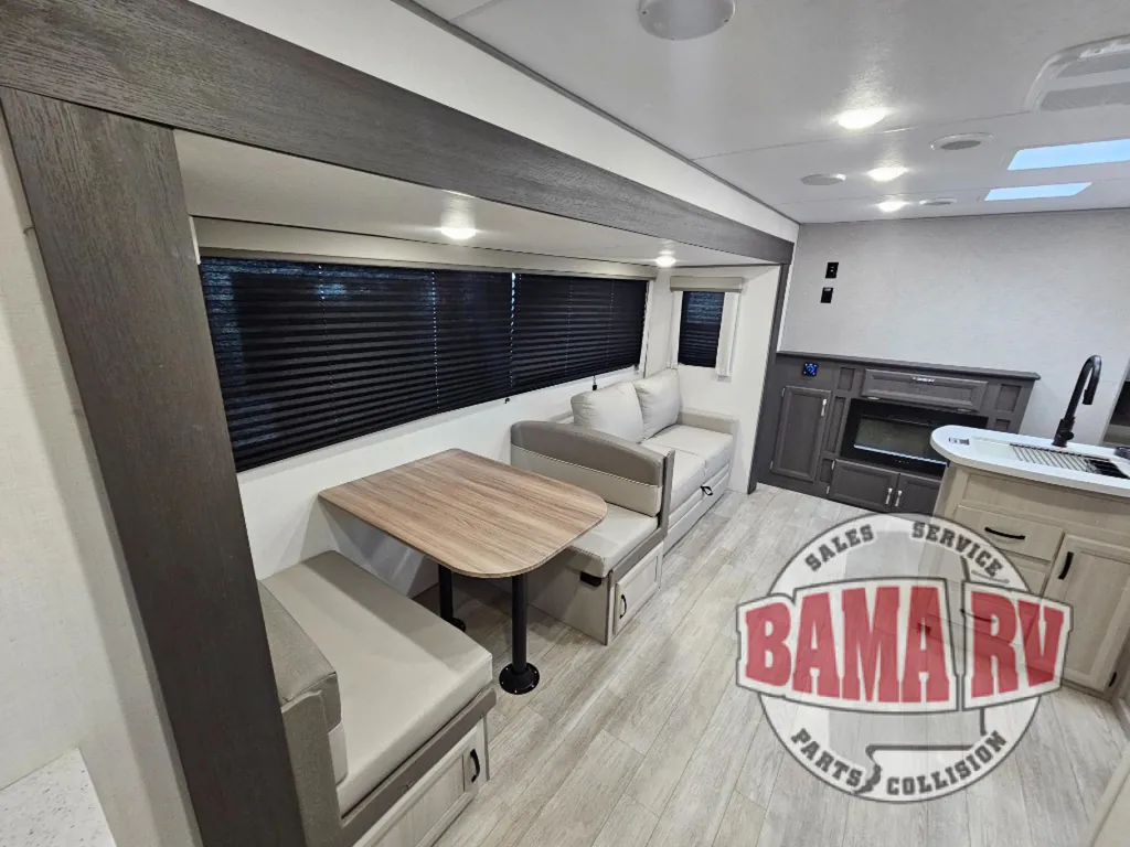 2027 Coachmen Catalina Legacy Edition 333DBDSCK, Photos photo 11