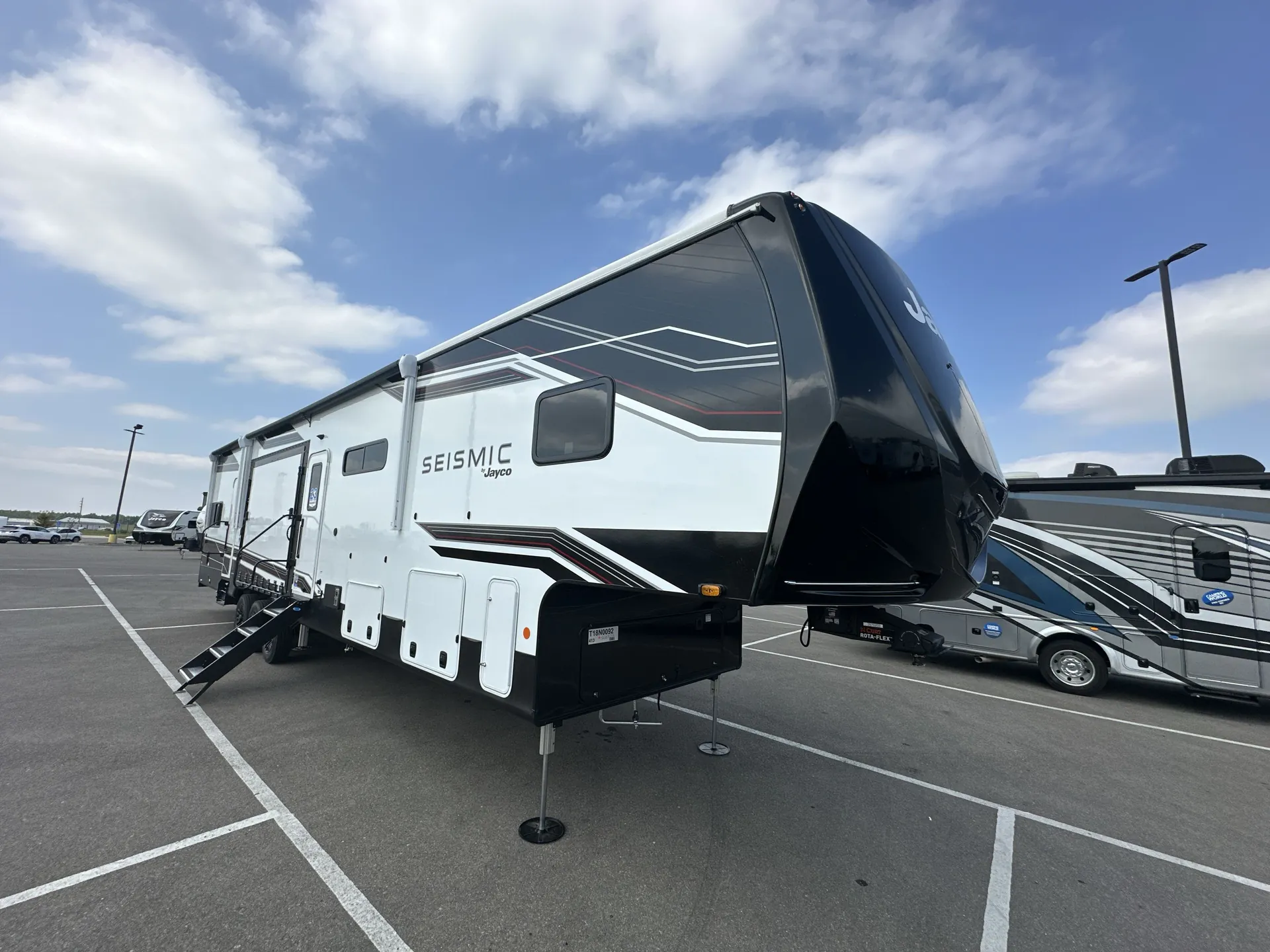 2026 Jayco Seismic 413 - Photo 2