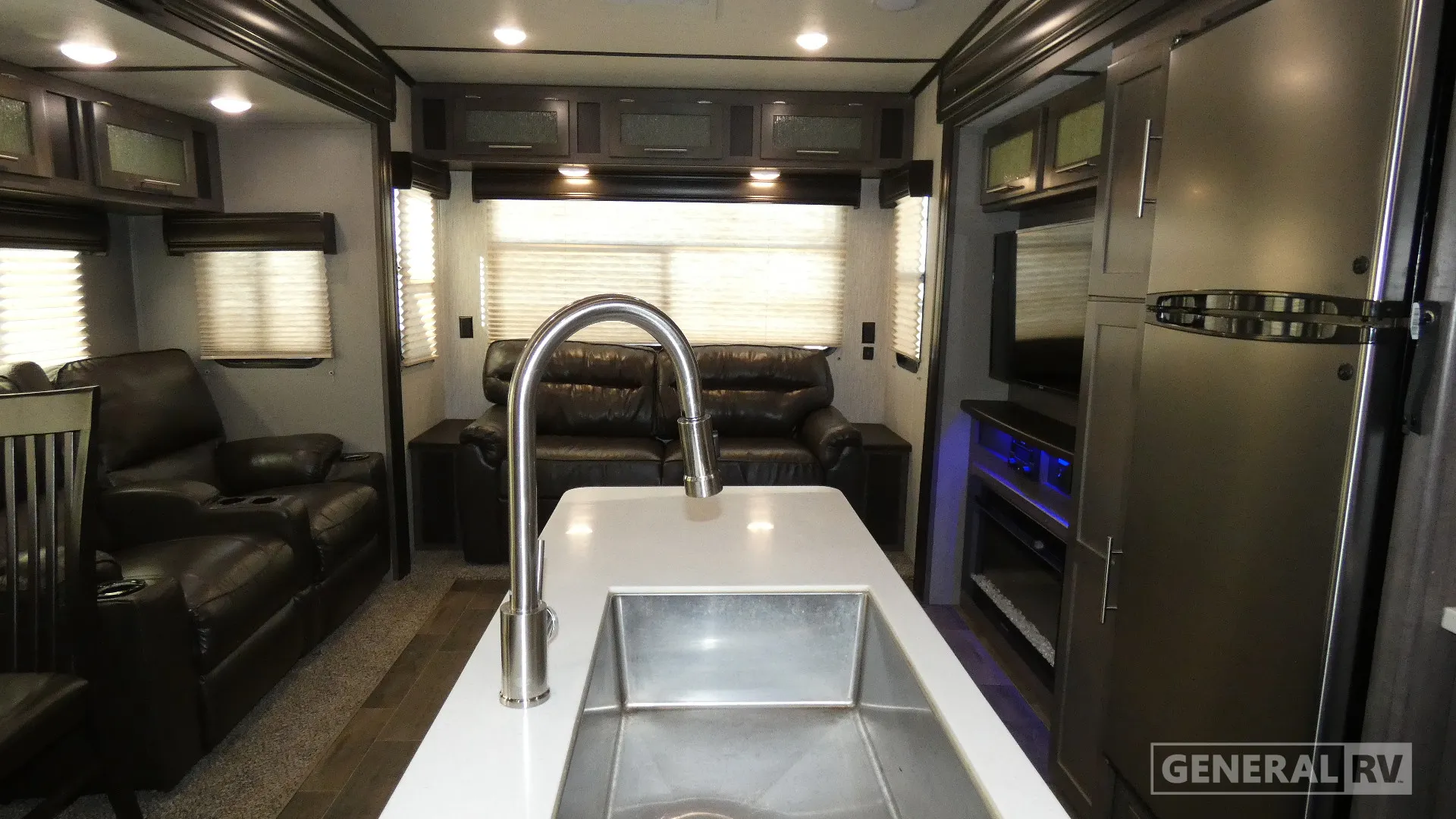 2019 Crossroads RV Cruiser Aire 29SI - Photo 3