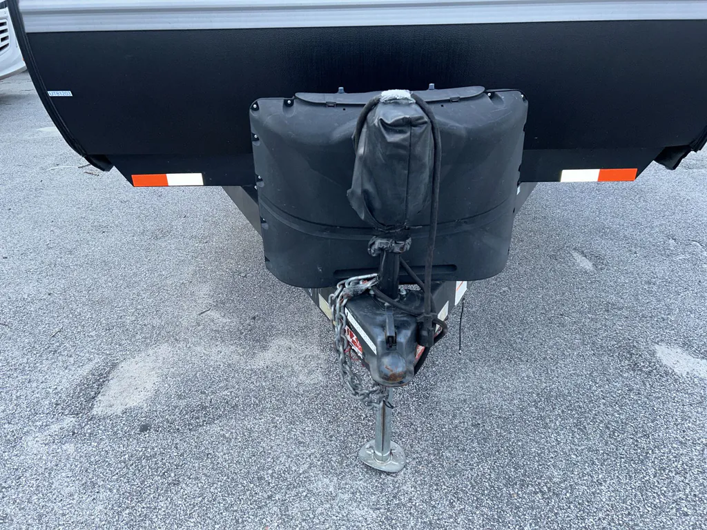 2021 Dutchmen Coleman Lantern 251TQ, Photos photo 9