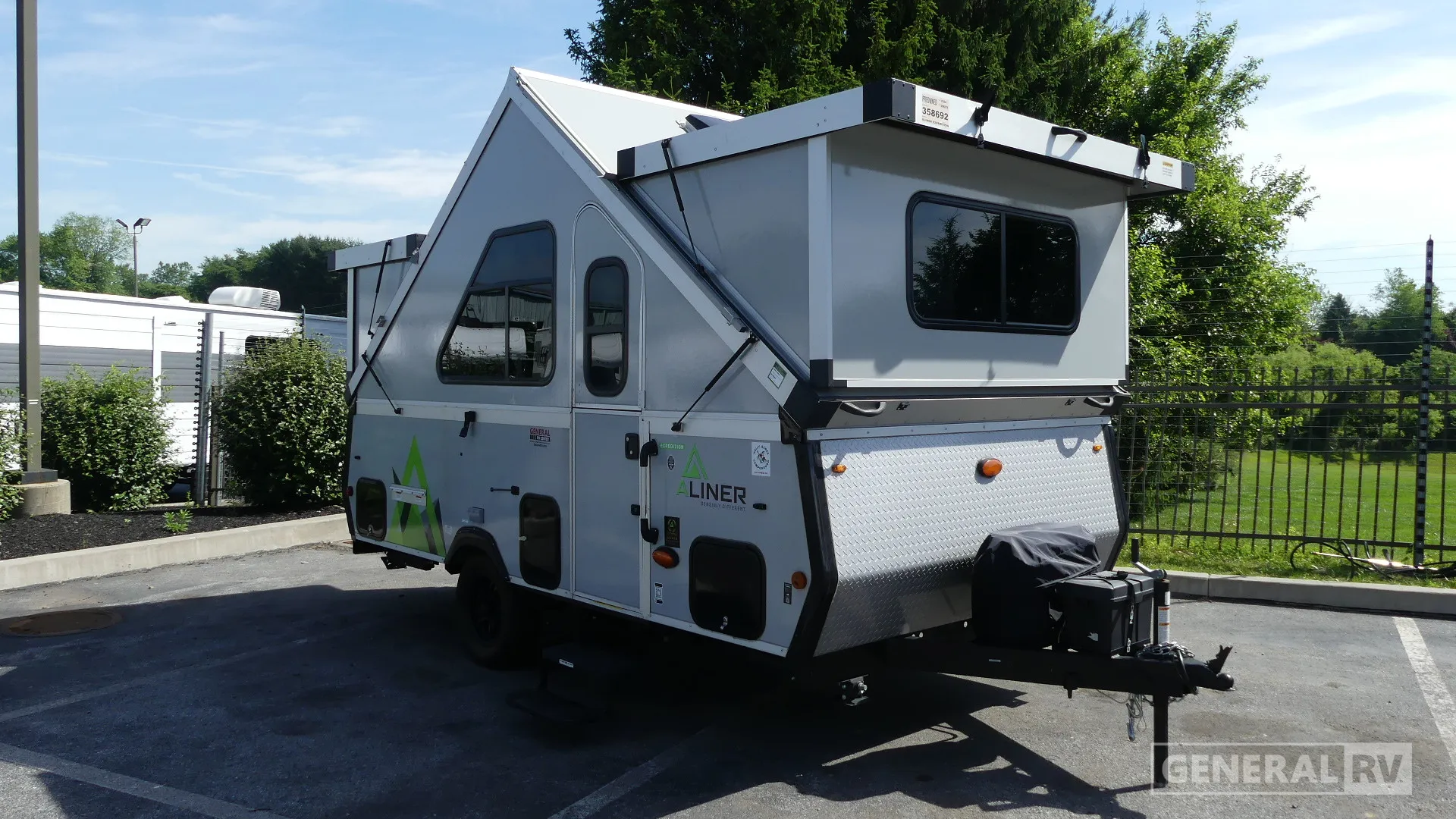 2024 Aliner Expedition Rear Sofa - Photo 2