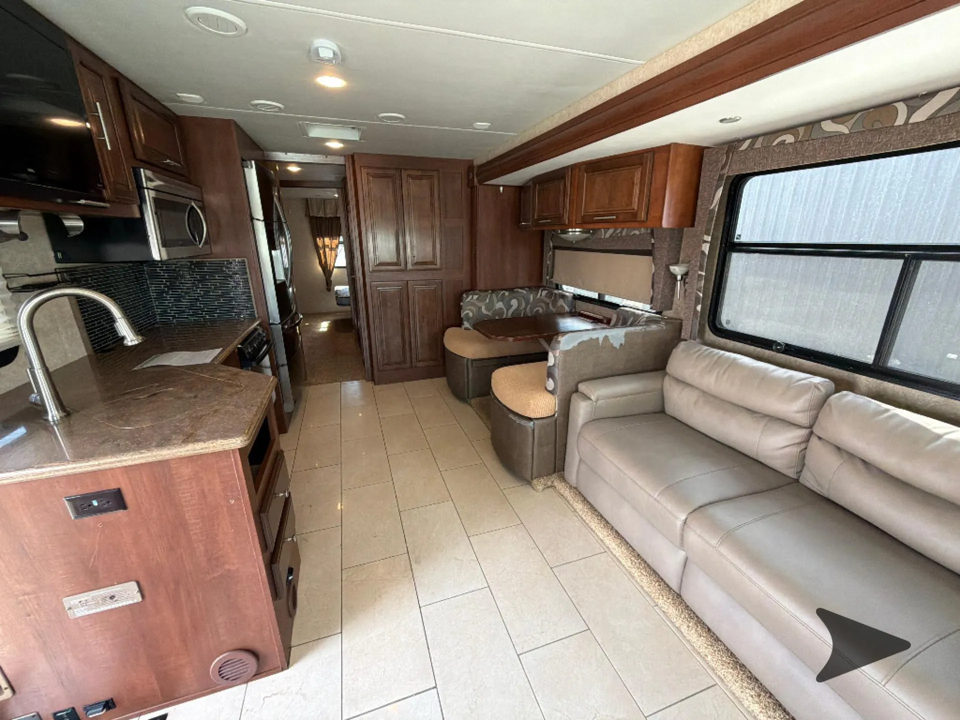 2016 Forest River Georgetown XL 350TS — Photo 7