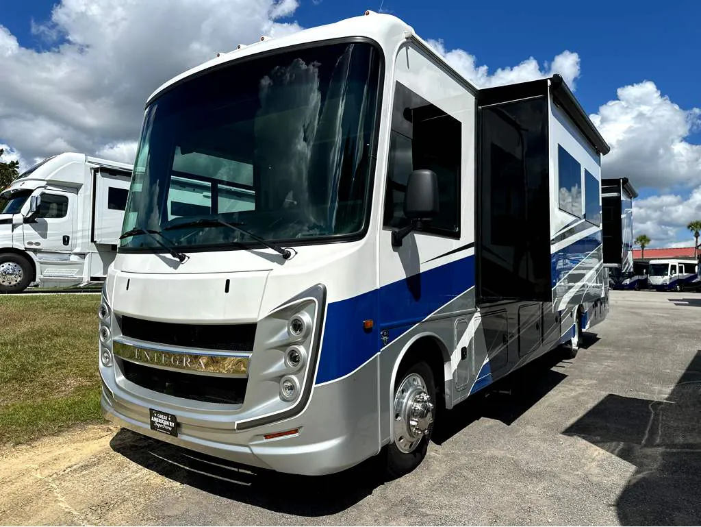 2027 Entegra Coach Vision XL 36C, Photos photo 3