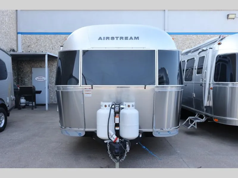 2026 Airstream Globetrotter 30RB - Photo 2