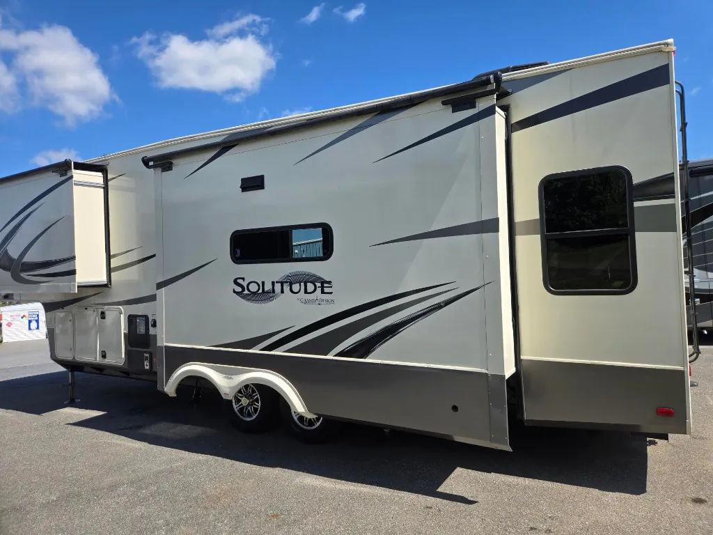 2020 Grand Design Solitude 2930RL - Photo 3
