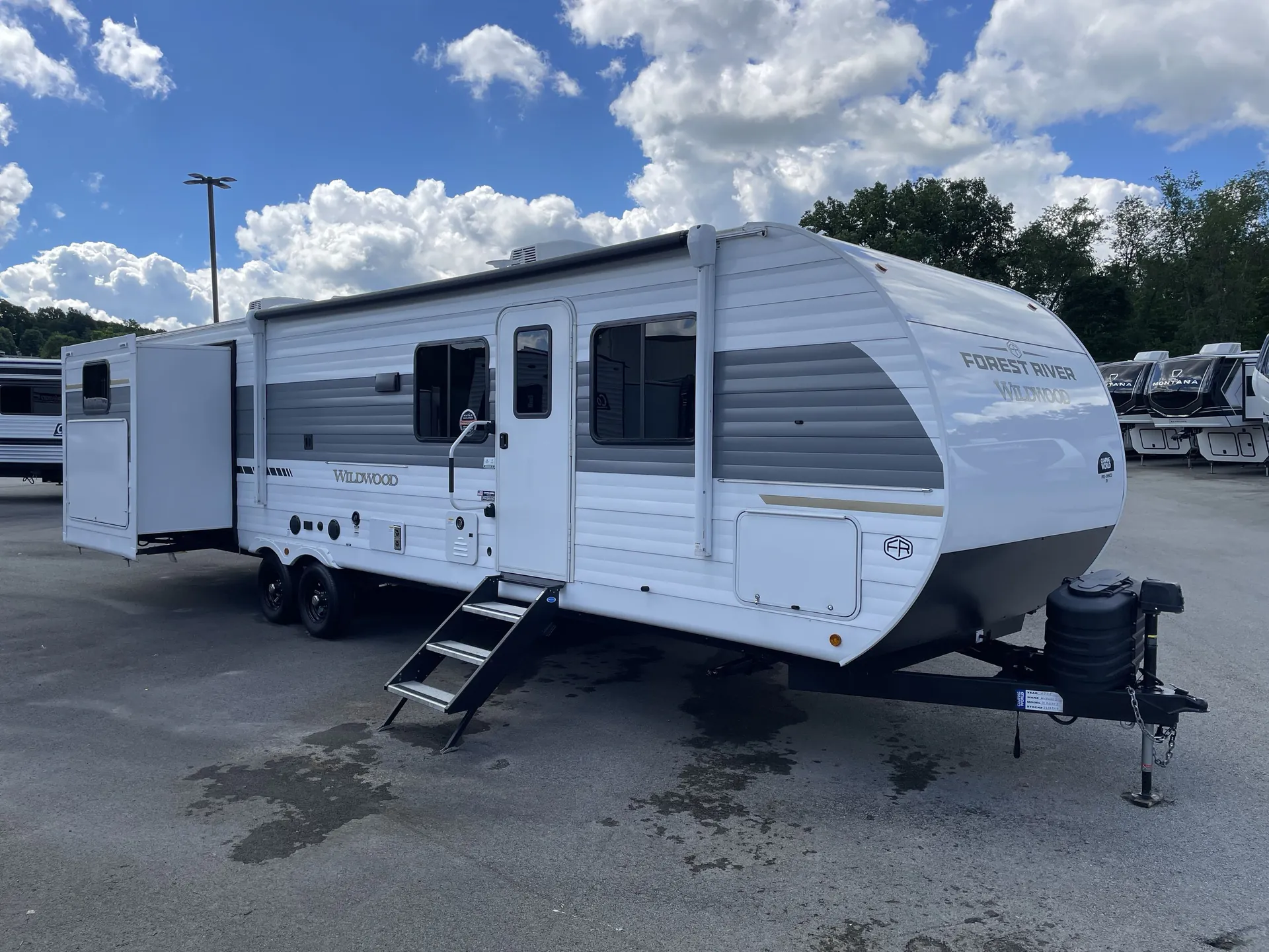 2025 Forest River Wildwood 31KQBTS