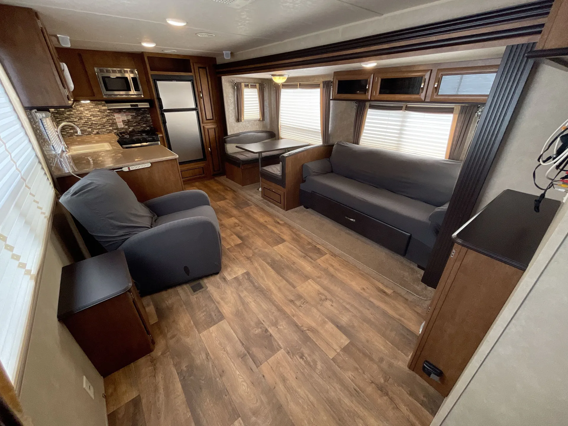 2020 Forest River Salem 27RKS — cabinet