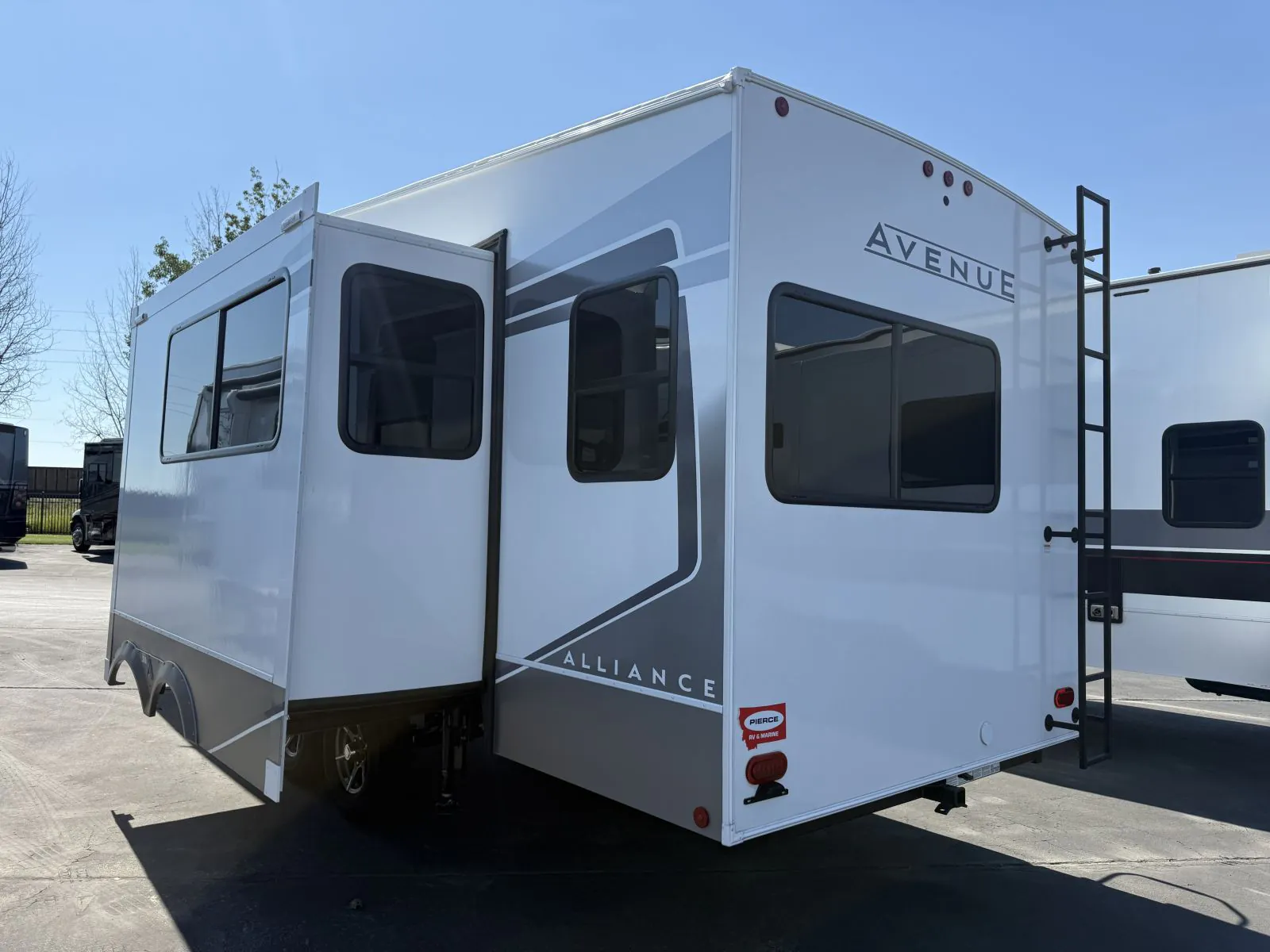 2026 Alliance RV Avenue All-Access 26RD - Photo 3