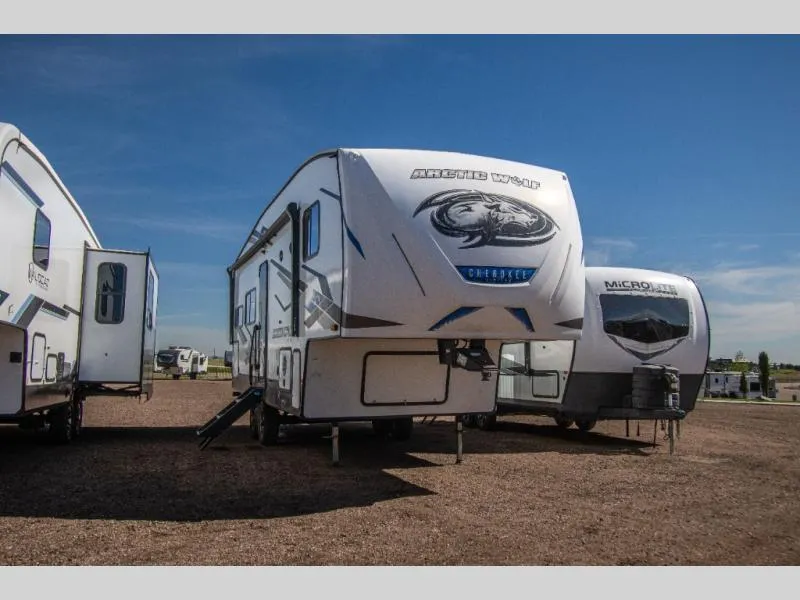2024 Forest River Cherokee Arctic Wolf 23MLE - Photo 2