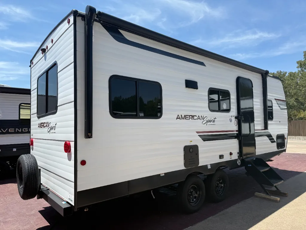 2027 Coachmen American Spirit DLX 5210CK - Photo 3