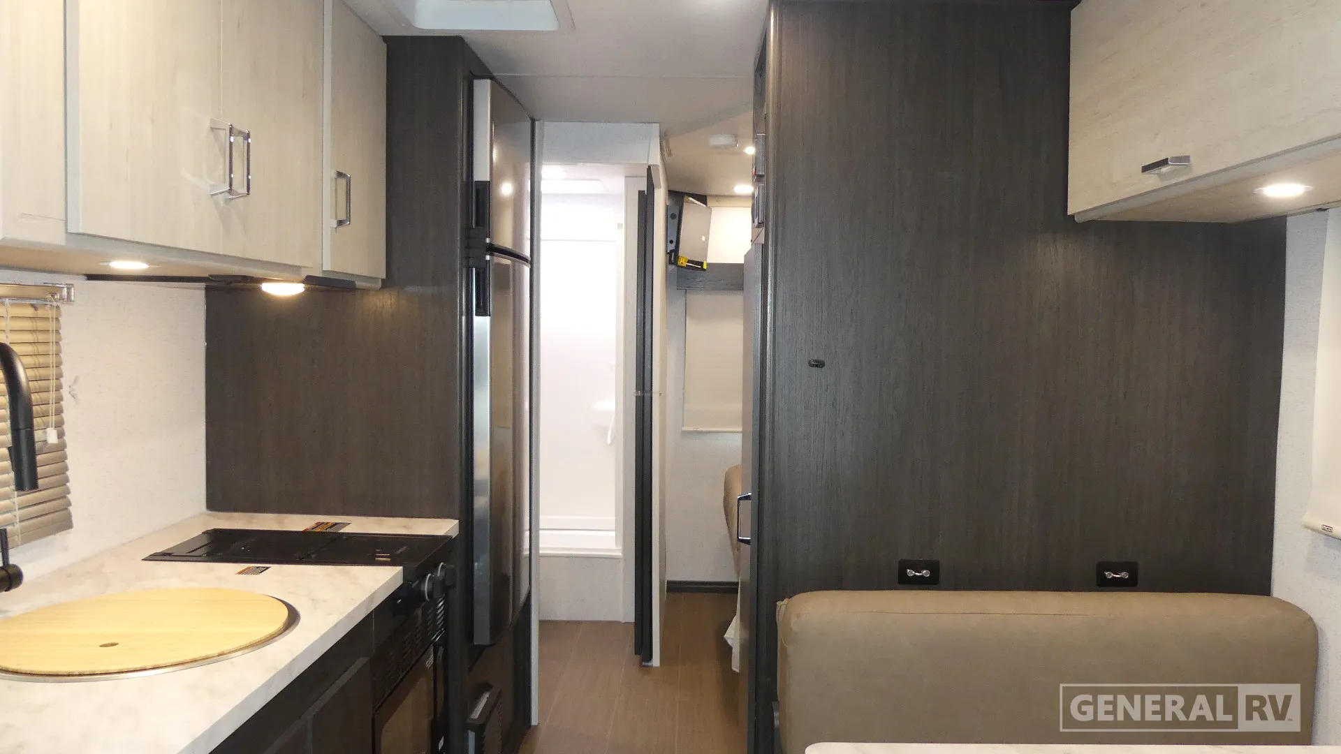 2027 Winnebago Sunflyer 22RS - Photo 3