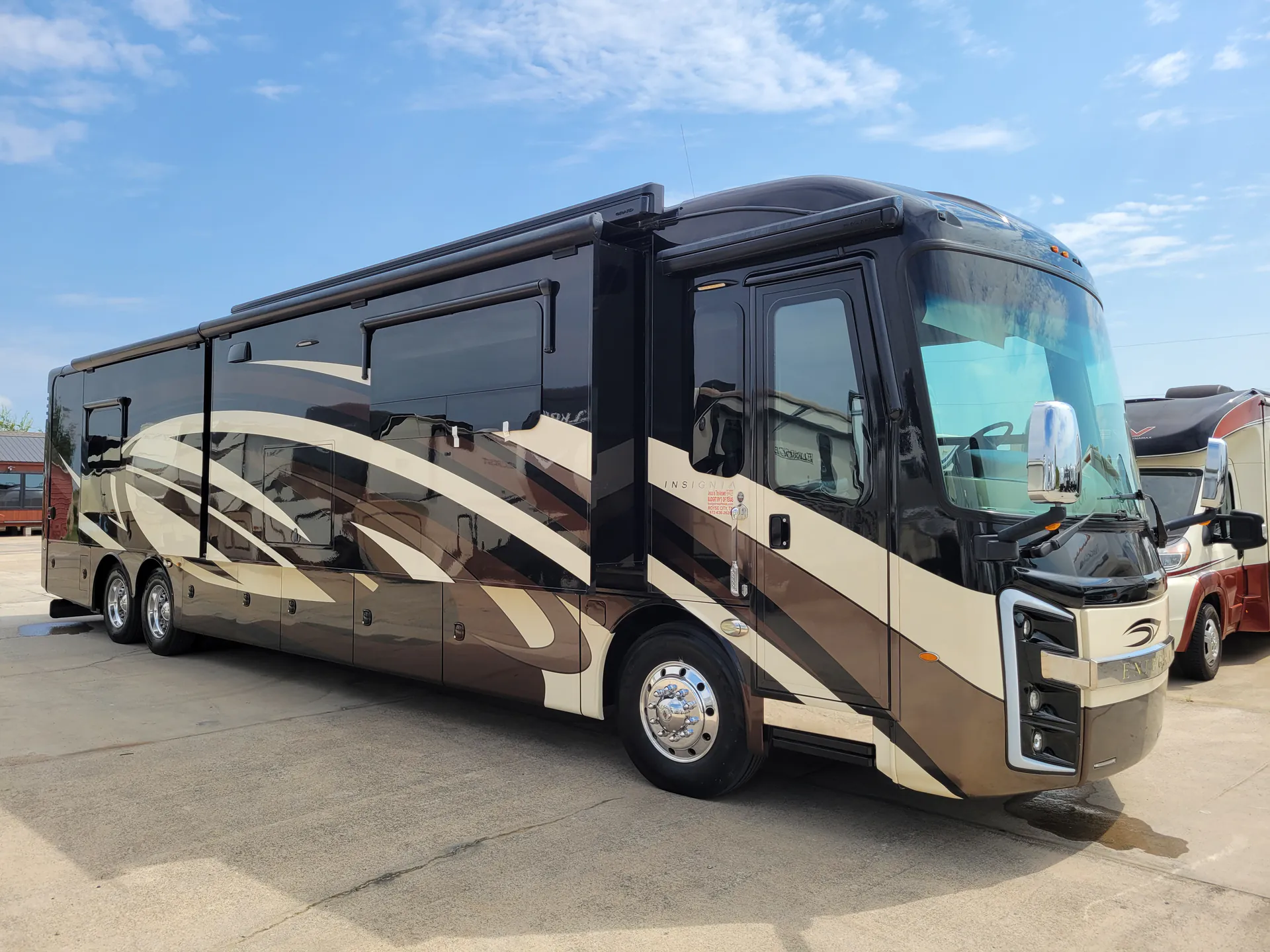 2019 Entegra Coach Insignia 44B - Photo 2