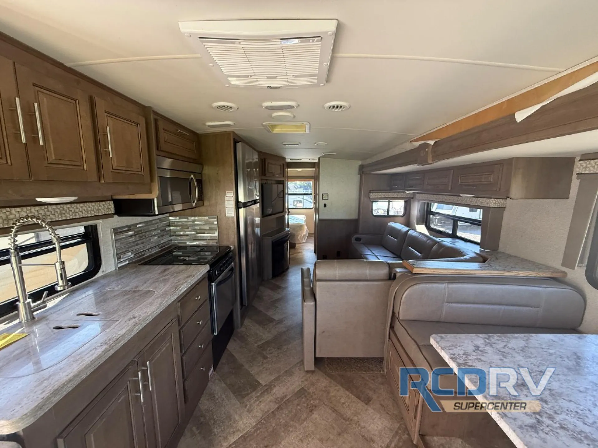2018 Forest River Georgetown 5 Series 31L5 - Photo 4
