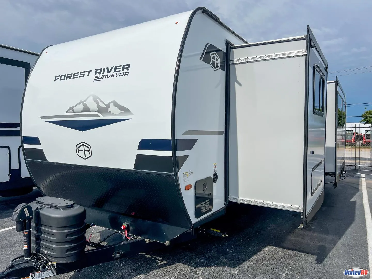 2025 Forest River Surveyor Legend X 34CAMP - Photo 4