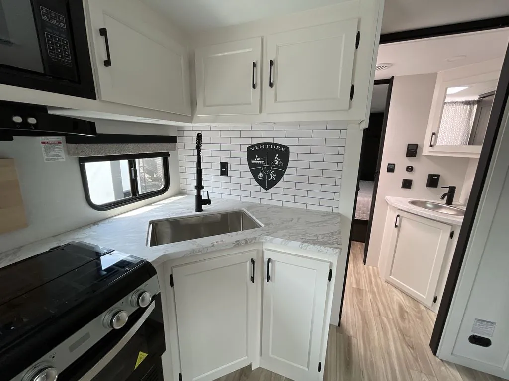 2026 Venture RV Stratus SR282VFD, Photos photo 16
