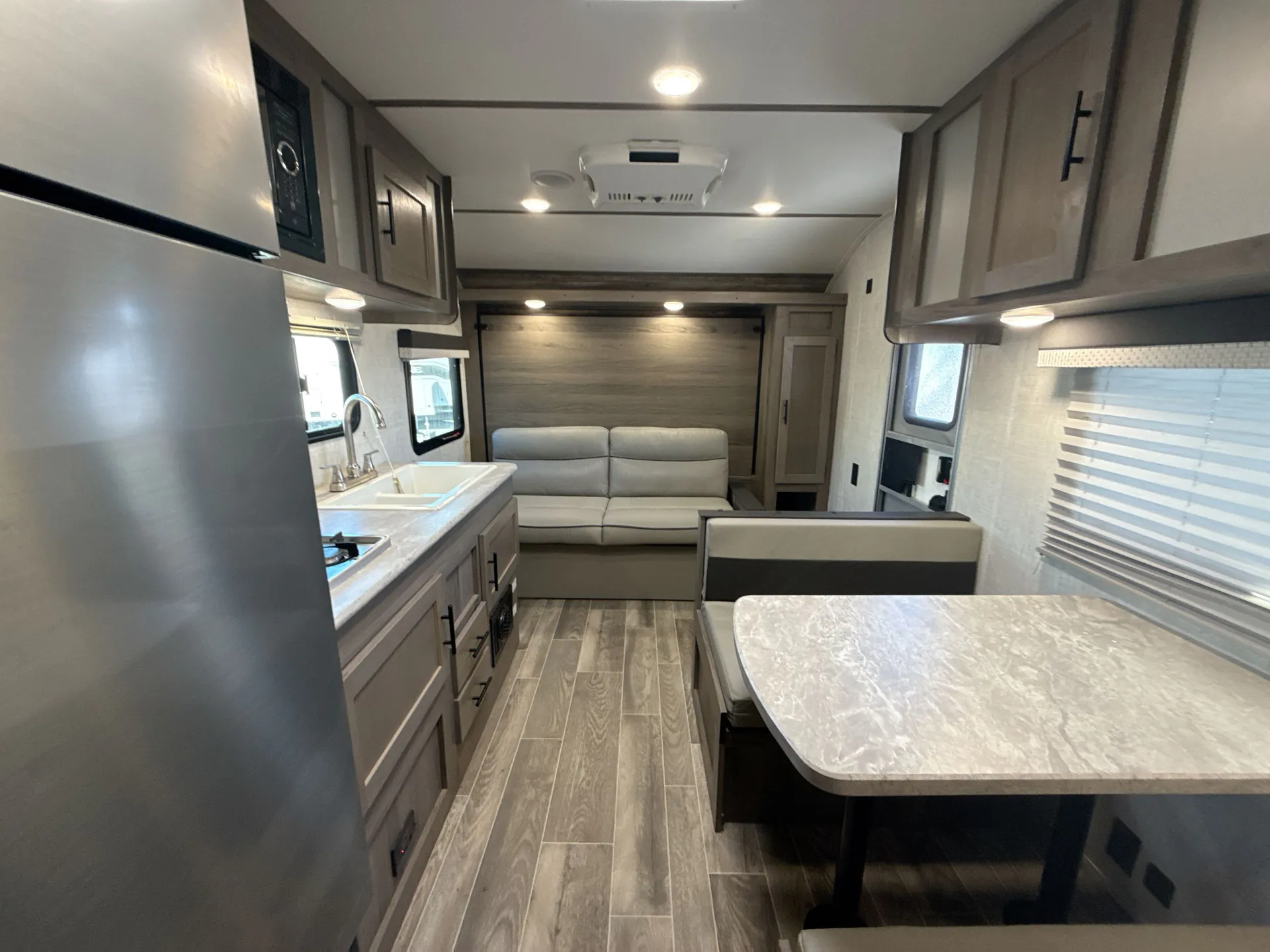 2022 Gulf Stream Ameri-Lite 197BH — living area main