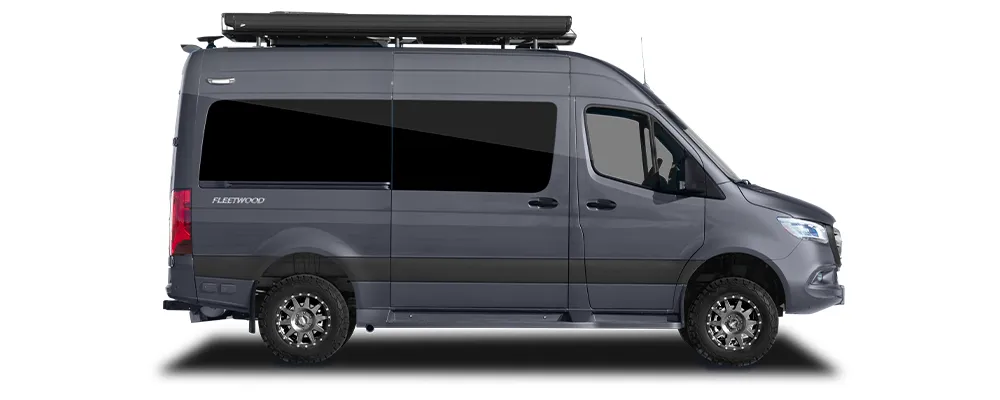 Fleetwood Xcursion SL2E exterior