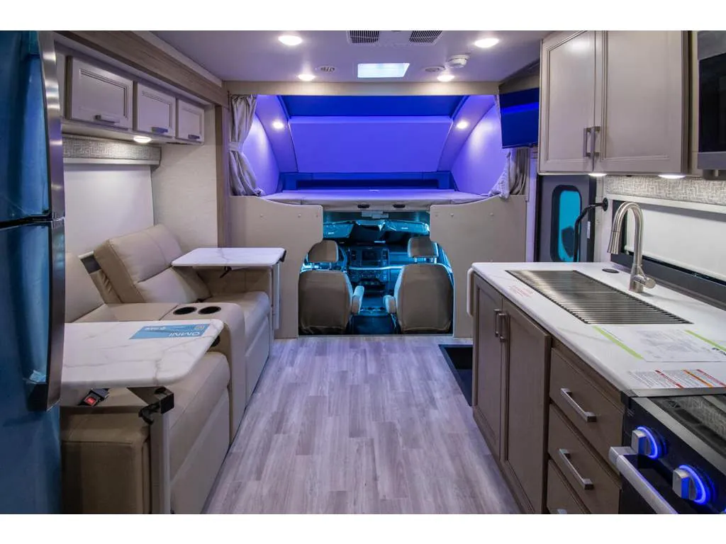 2026 Thor Motor Coach Omni Trail Z30 - Photo 3