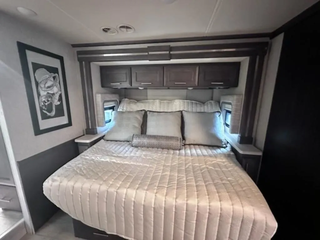 2022 Thor Motor Coach Aria 3901 - Photo 4