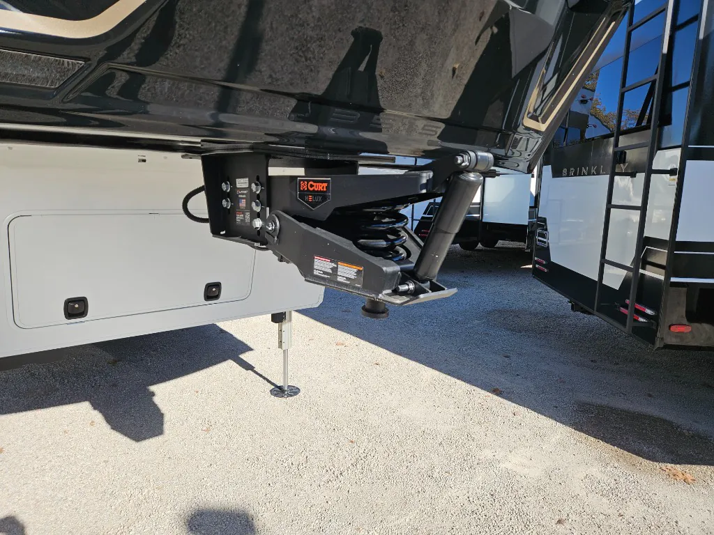 2026 Brinkley Model Z 3515, Exterior photo 6