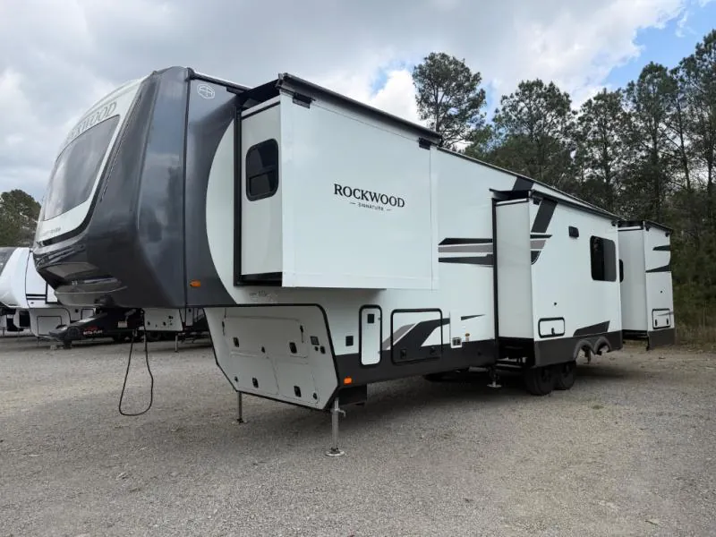 2026 Forest River Rockwood Signature 403SDB - Photo 4