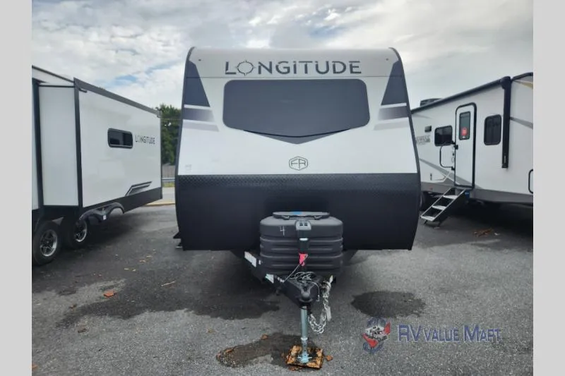 2026 East to West Longitude 255BH - Photo 3