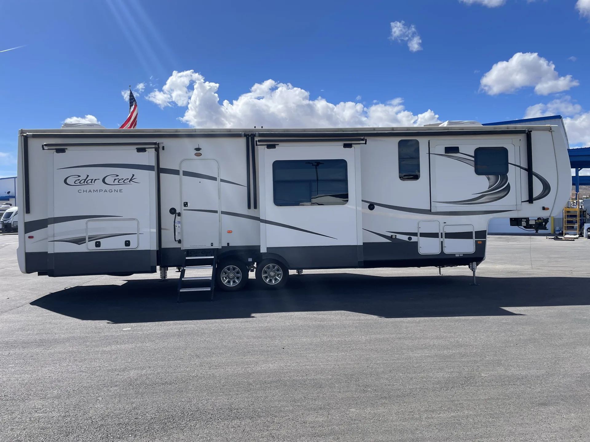 2020 Forest River Cedar Creek 38EFK — front