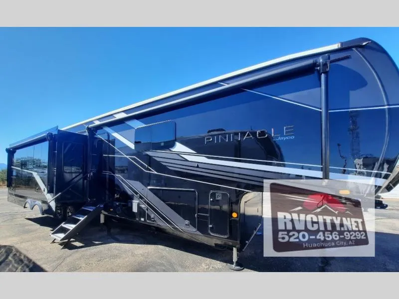 2025 Jayco Pinnacle 38FBRK - Photo 2