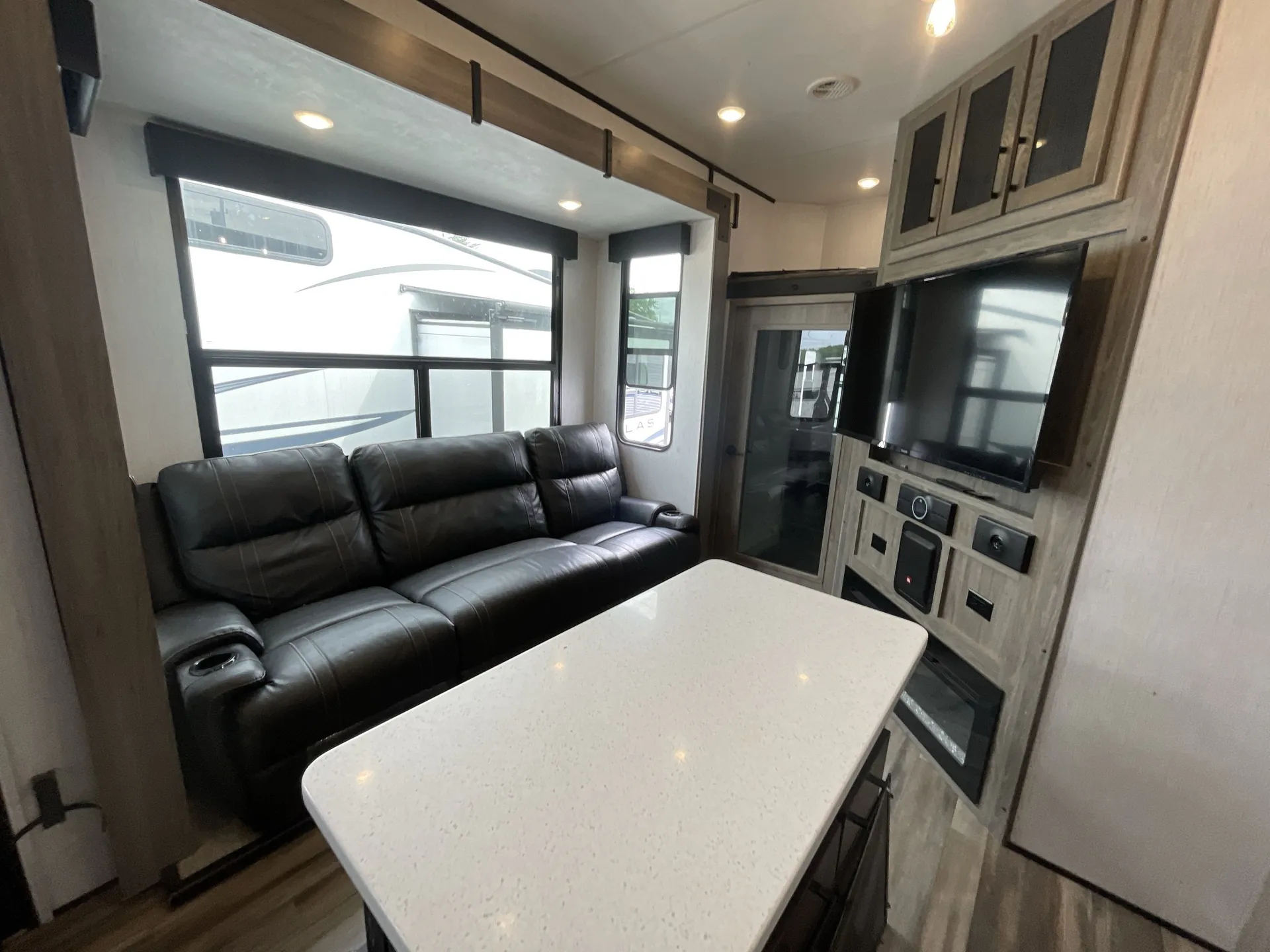 2021 Heartland Road Warrior 351 — living area main