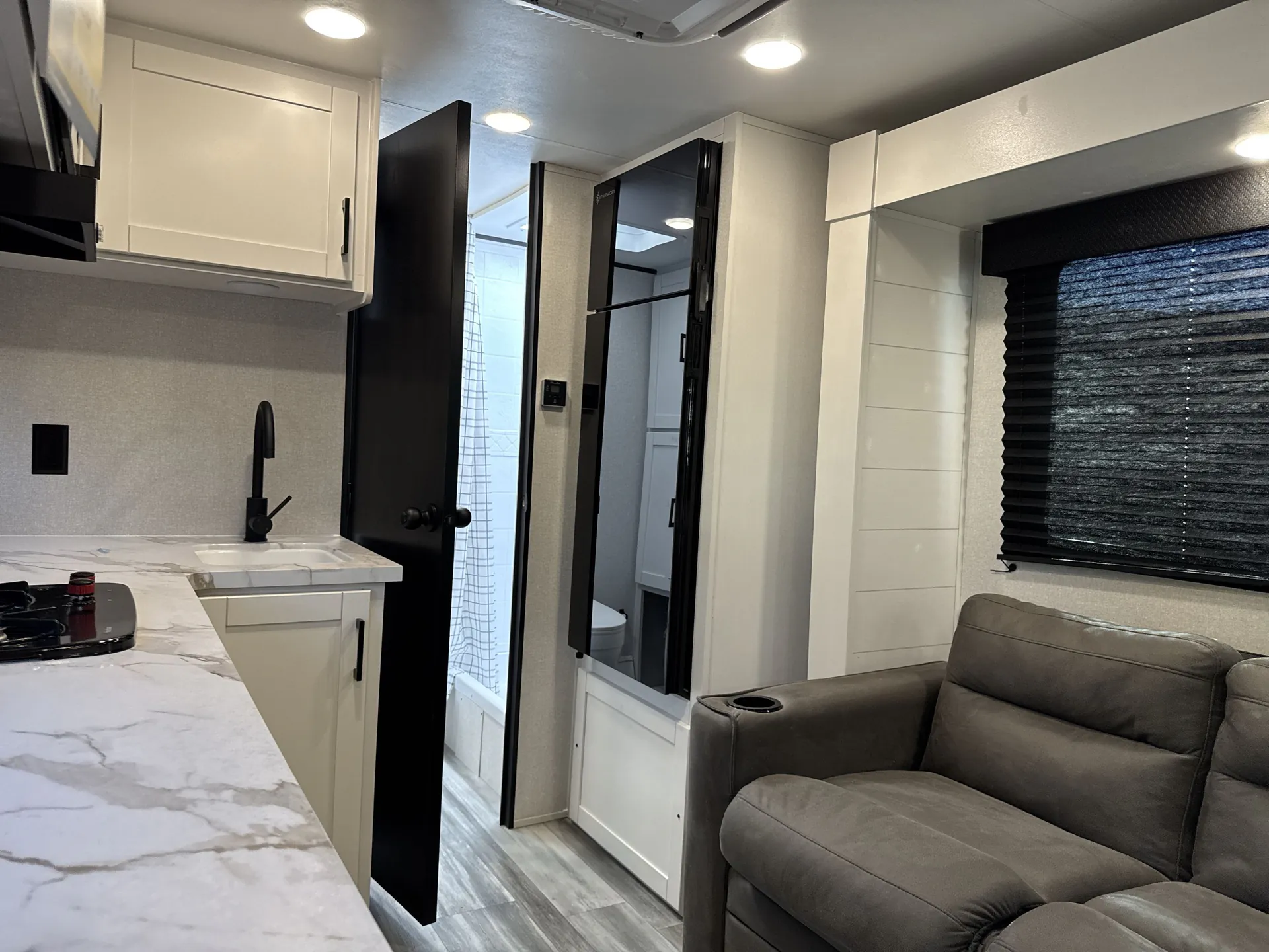 2026 Jayco Jay Flight SLX 160LKW - Photo 3