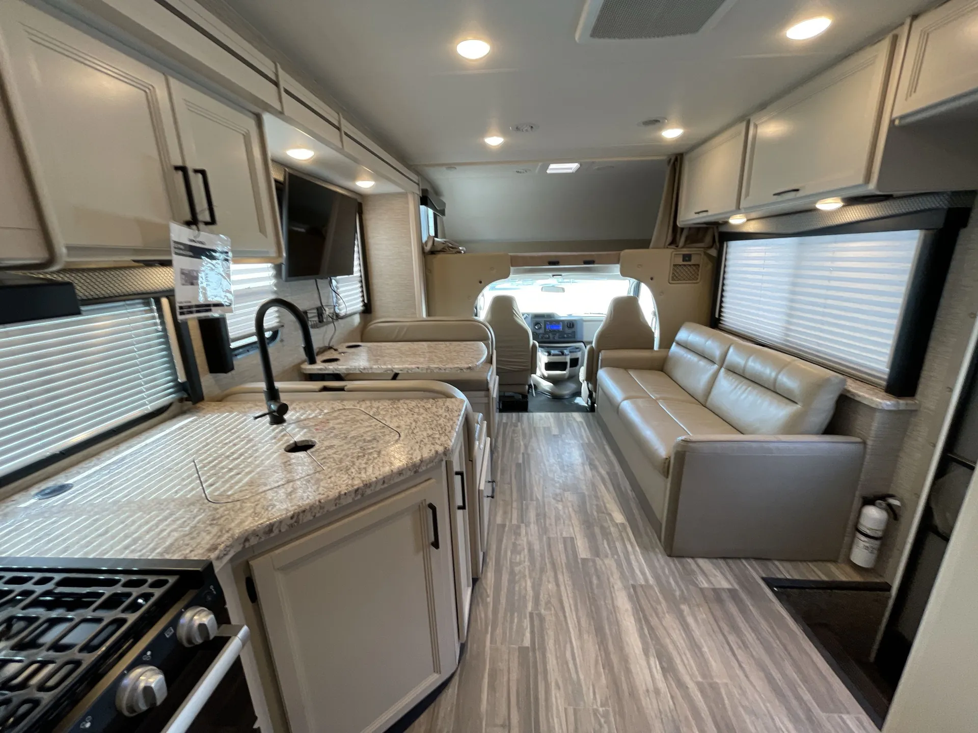 2023 Thor Motor Coach Freedom Elite 31FE - Photo 4