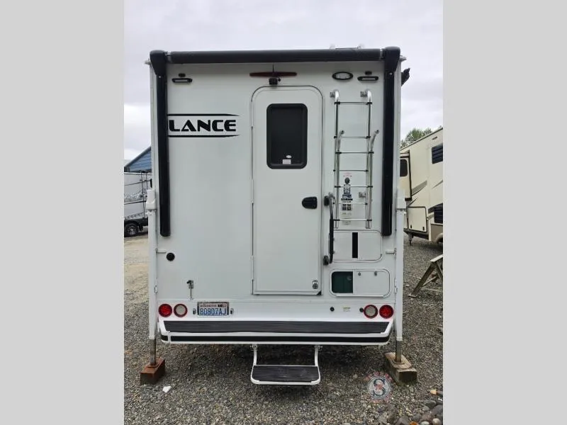 2023 Lance LANCE TRUCK CAMPER Used    960 - Photo 2