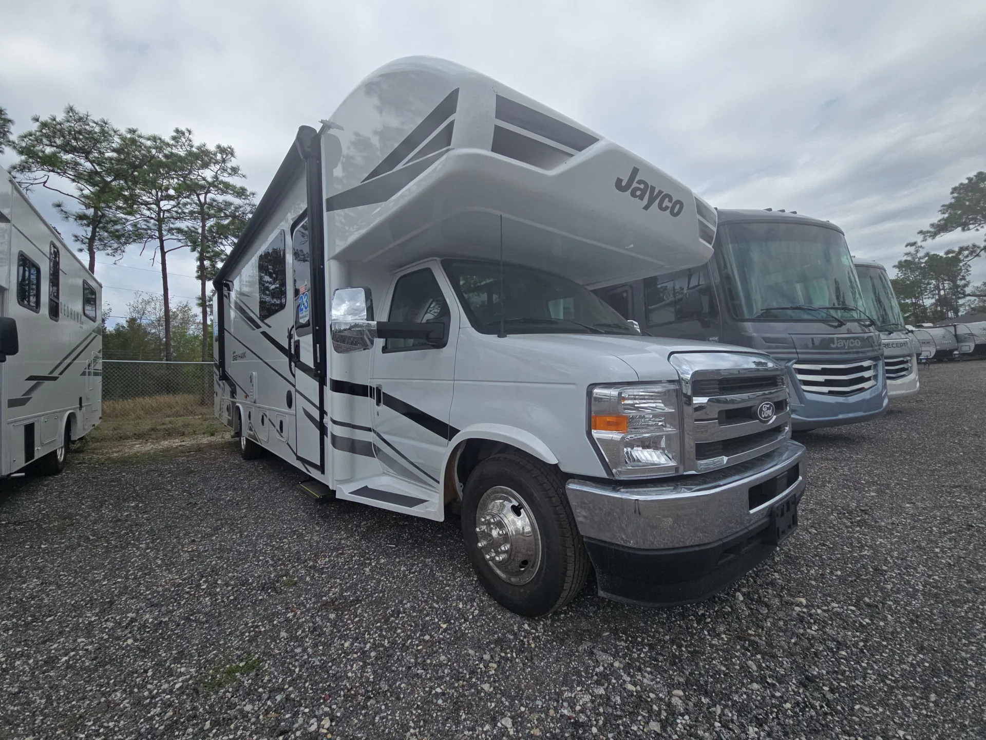 2026 Jayco Greyhawk 31F - Photo 2