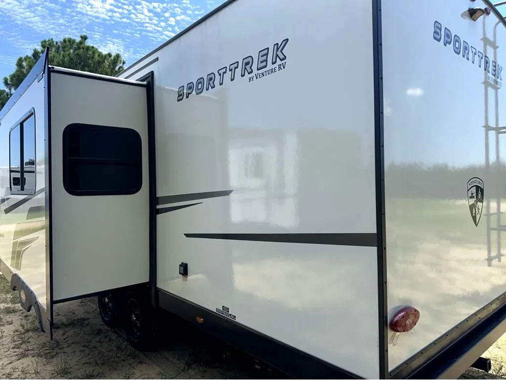 2026 Venture RV SportTrek ST261VBH - Photo 4
