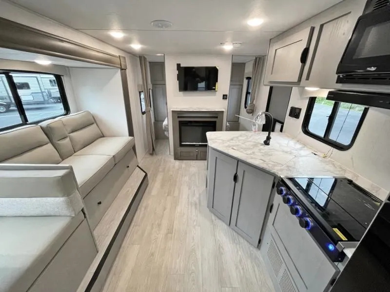 2026 Coachmen Clipper 6K Series 262DBS - Photo 3