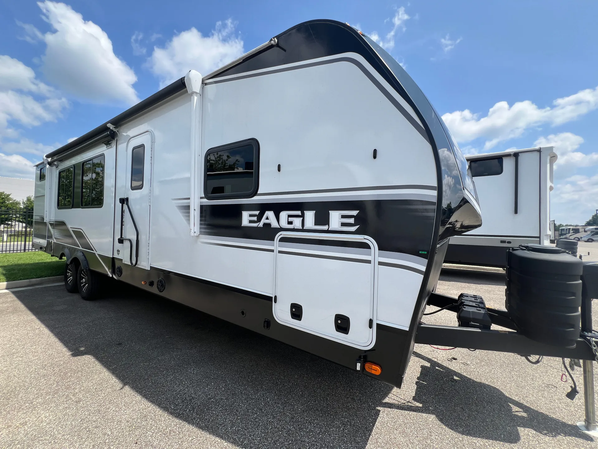 2025 Jayco Eagle 312BHOK - Photo 3