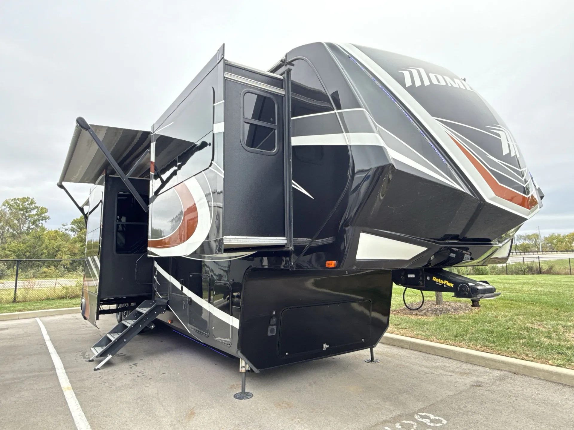 2018 Grand Design Momentum 376TH