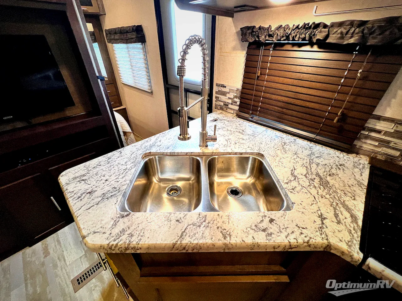 2018 Forest River Surveyor 245BHS — Photo 7