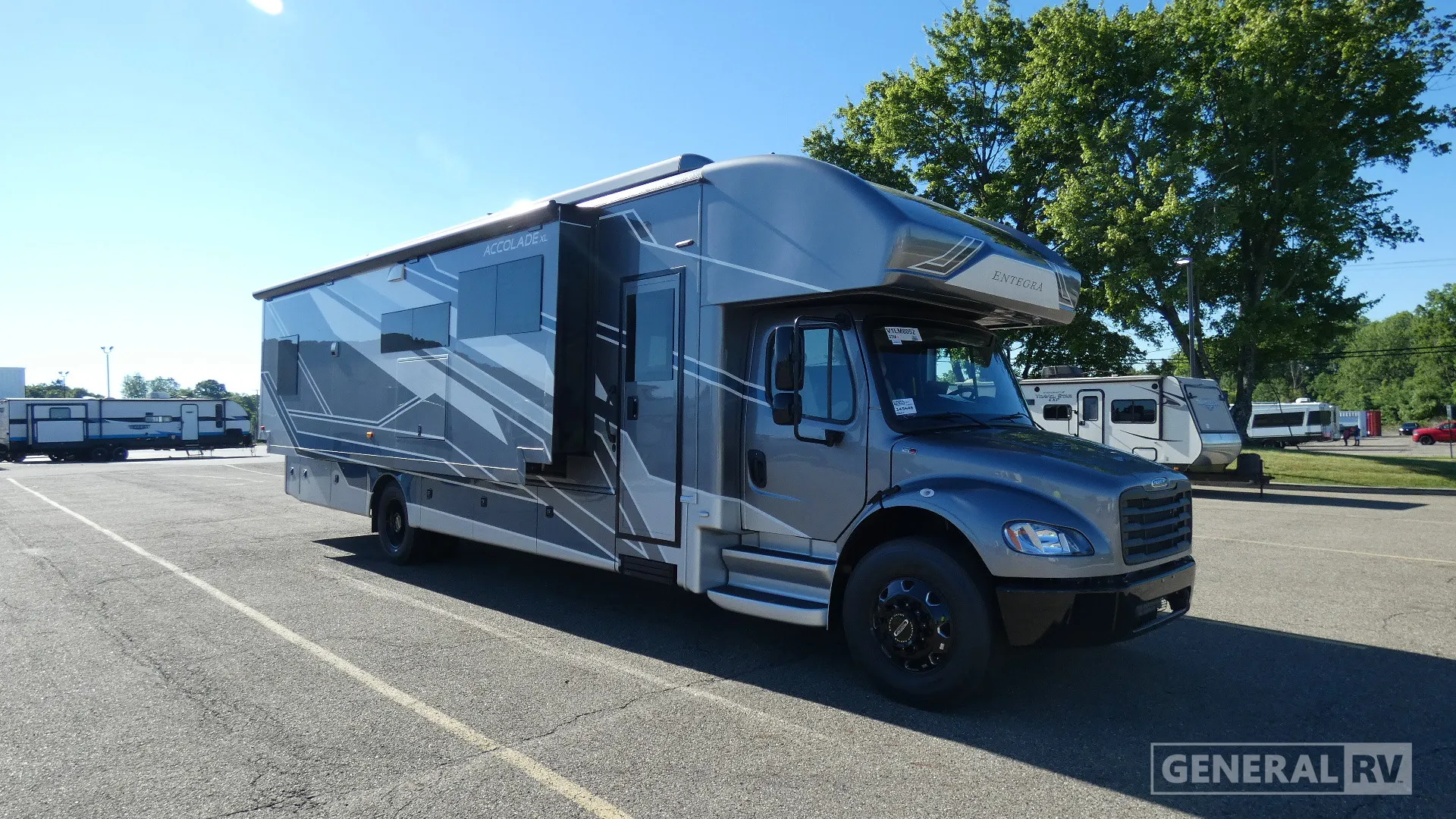 2026 Entegra Coach Accolade XL 37M - Photo 2