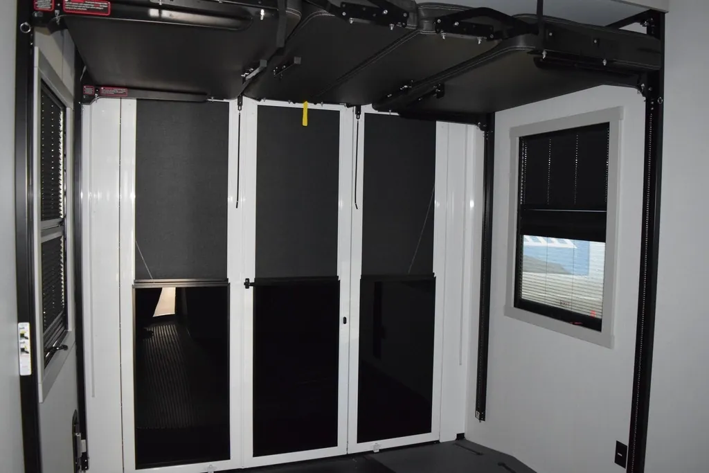 2026 Brinkley Model G 3970, Photos photo 25