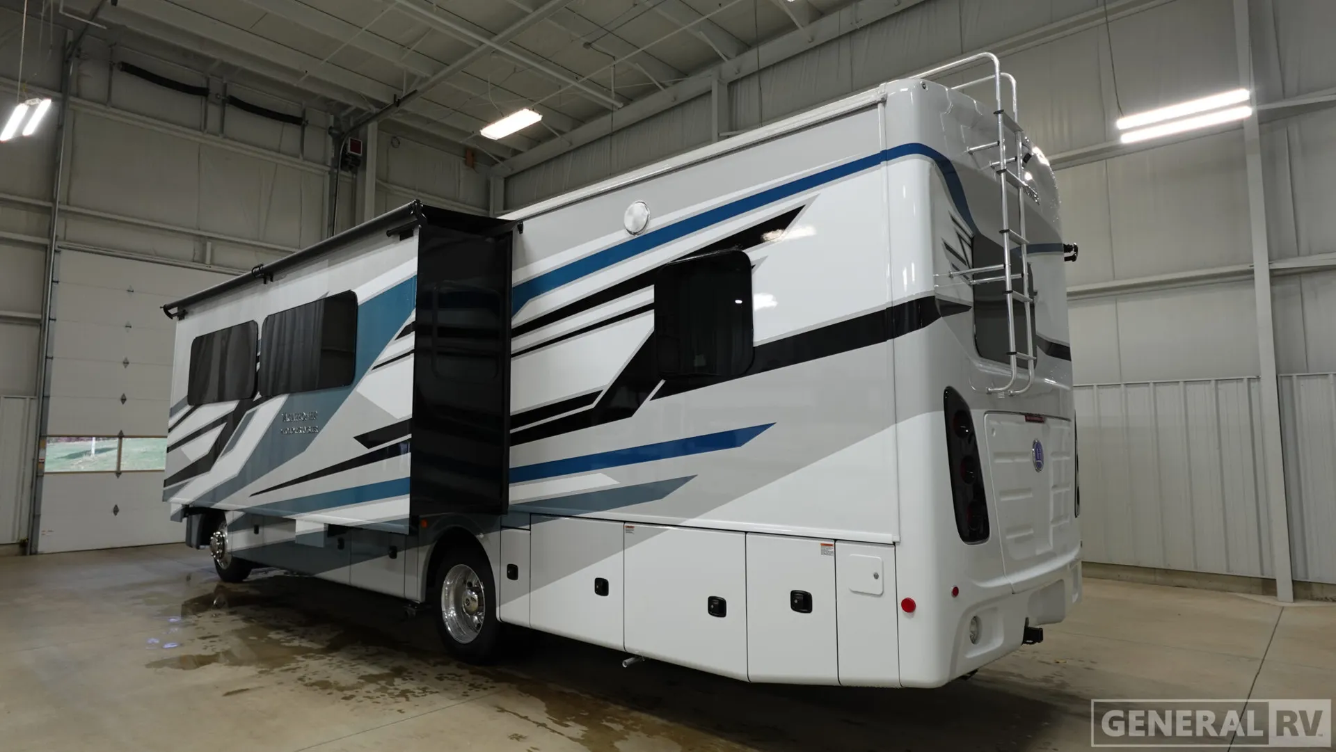 2026 Holiday Rambler Vacationer 33C - Photo 4